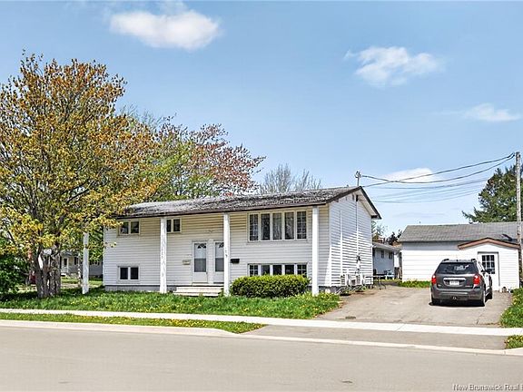 3rd image of 175 Lorne St #173
