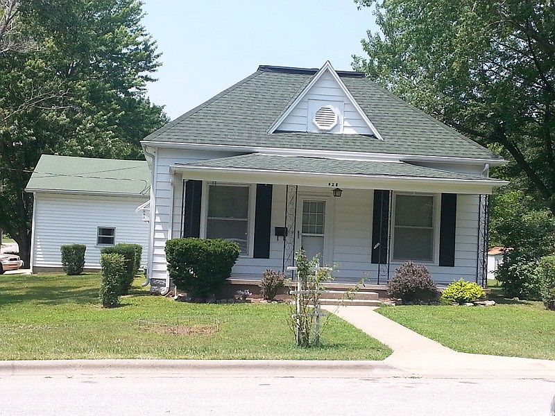 1st image of 428 S Tucker St