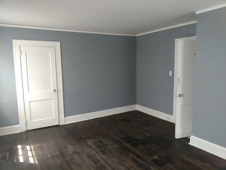1119 N Main St — Photo 4