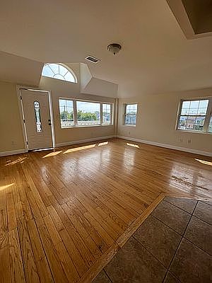 5th image of 298 Zerega Ave Floor 2