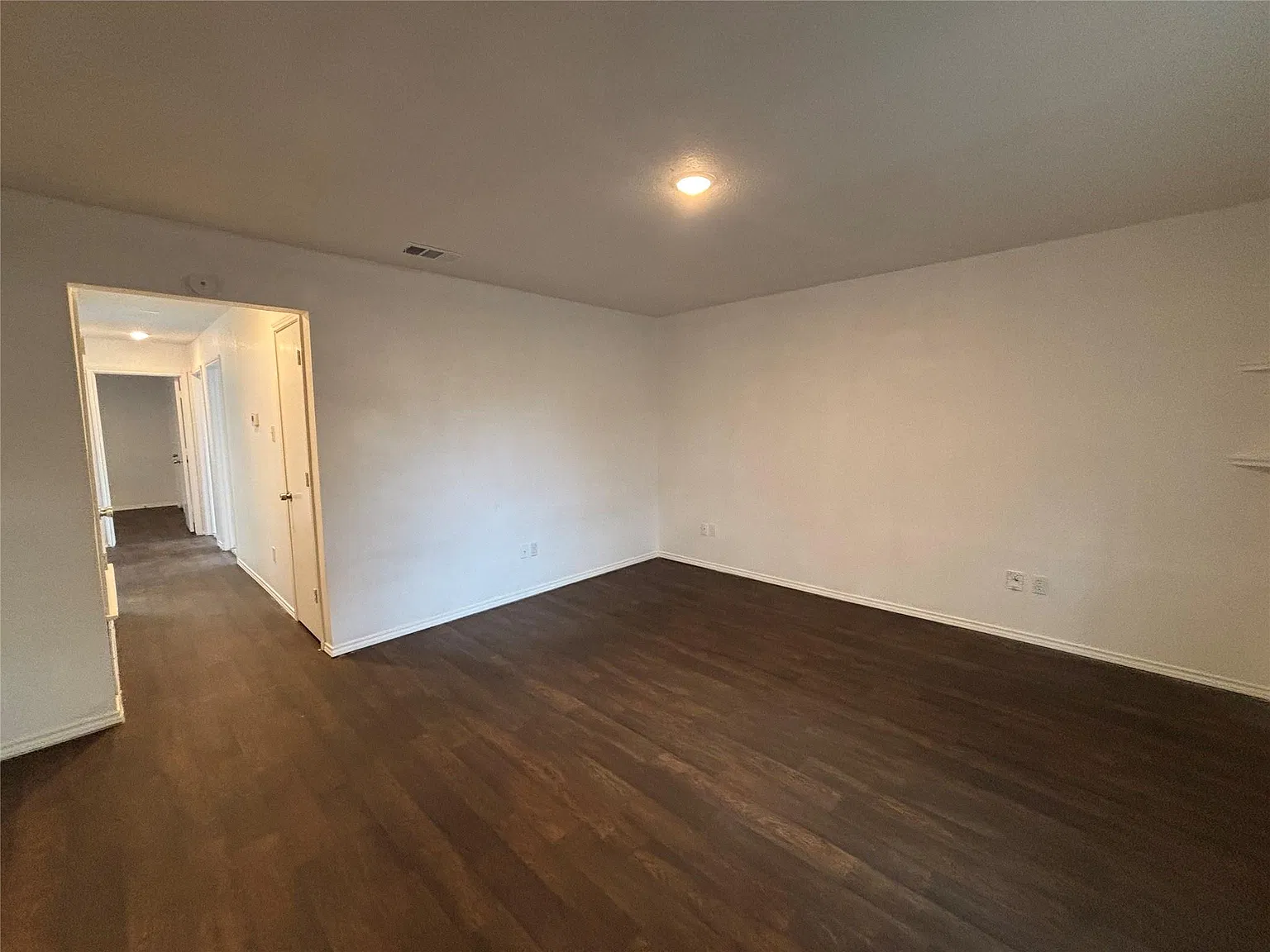 300 South Magnolia Street - Unit B — Photo 2