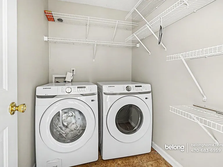 1439 Alice Ave — Photo 17