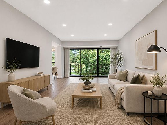 3rd image of 2012 Colts Neck Rd APT 21A