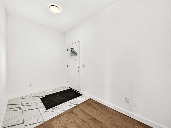 4th image of 2305 W Waterbury Rd