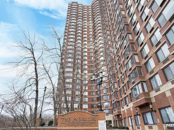 100 Old Palisade Rd APT 3416, Fort Lee, NJ 07024