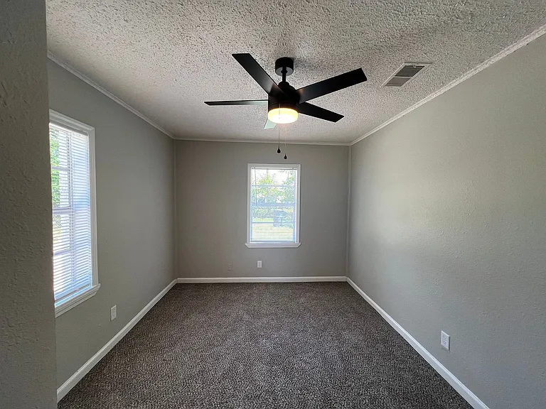 1802 Blair Hunt Dr — Photo 5