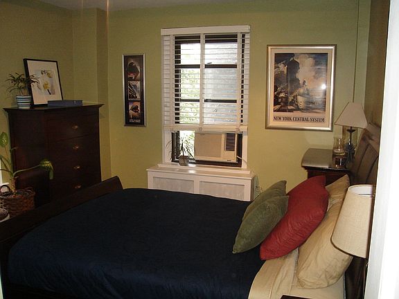 4th image of 235 W End Ave APT 3E