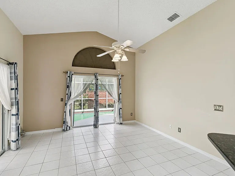 13750 Huntwick Dr — Photo 11