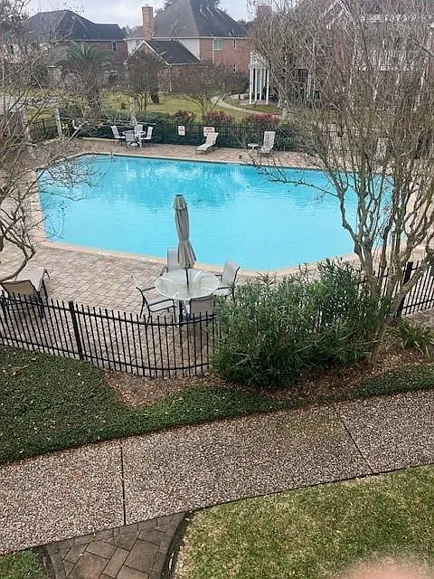 3 bed, 2.5 bath, 2735 sqft, $3,000 — Photo 4