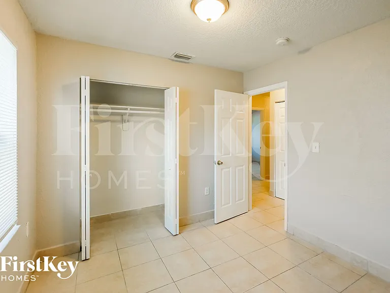 19420 NW 32nd Ave — Photo 13