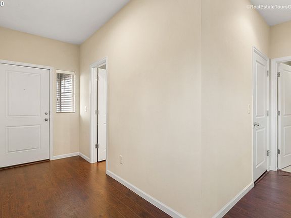 3rd image of 4008 SE Discovery St
