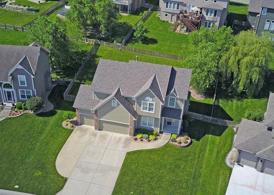 1st image of 3013 SW Silverspur Ln