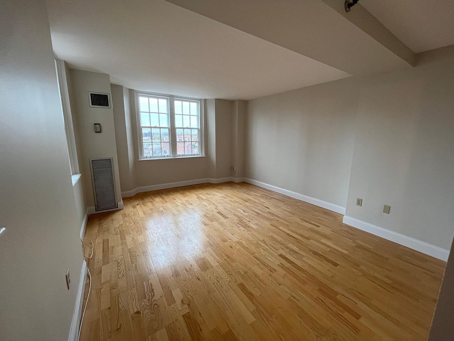 15 River St APT 707, Boston, MA 02108 | Zillow