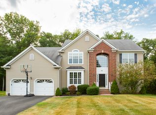 62 Macfarlane Cir, Monroe Township, NJ 08831
