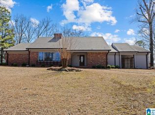 34 Red Bud Rd, Oneonta, AL 35121