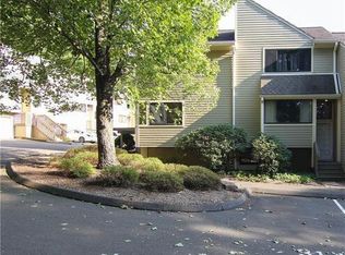 Sunrise Hill Townhouses, Norwalk, CT 06851