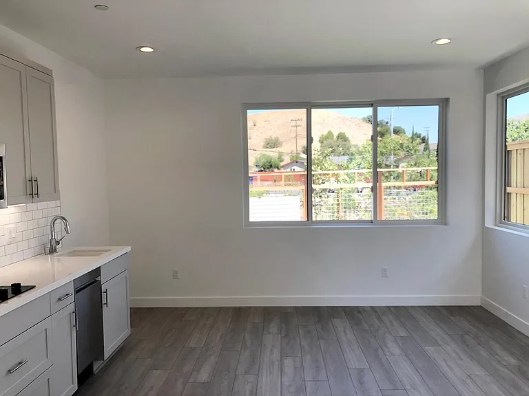 1322 Noveno Ave #A — Photo 4