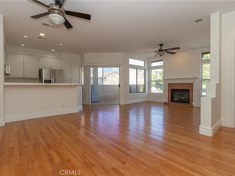 28456 Klondike Dr — Photo 2