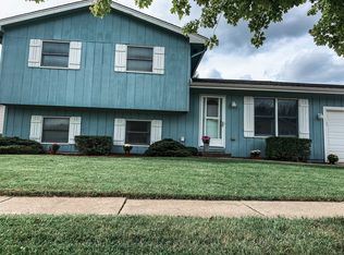 1027 Karen Dr, Joliet, IL
