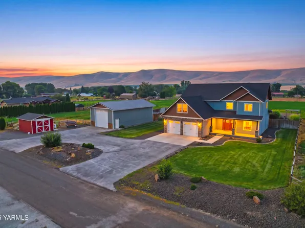 3266 Creek Flats Ln, Yakima, WA 98903