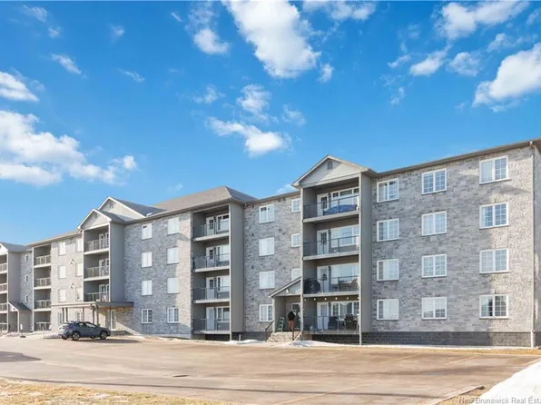 155 Lian St #218, Fredericton, NB E3C 0L9