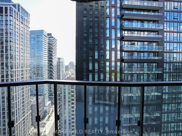 110 Broadway Ave, Toronto, ON