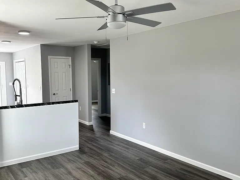 105 Leslies Home Dr — Photo 9