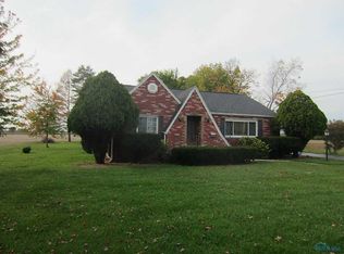 2102 Mathews Rd, Northwood, OH 43619