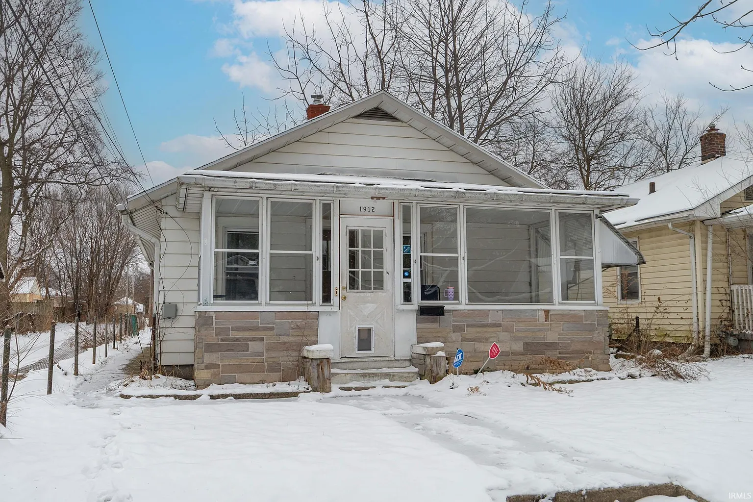 1912 Kendall St photo 1