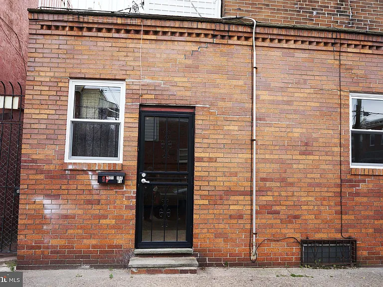 2601 S Iseminger St #1 — Photo 10