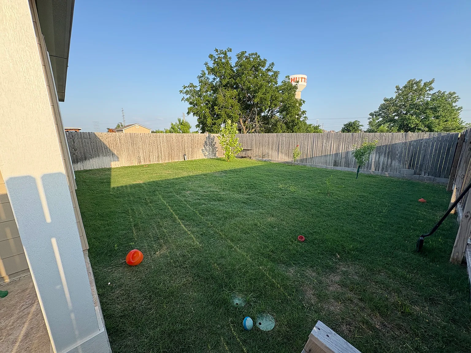 3 bed, 1390 sqft, $2,100 — Photo 3