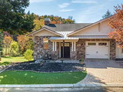 14 Lodge Vw, Franklin, NC, 28734