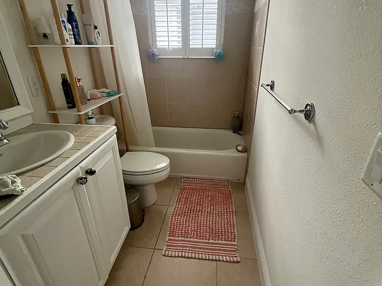 28 E Rosevear St — Photo 9