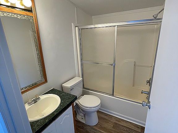 4th image of 630 Oak St Lot 141