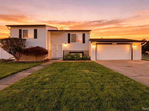 32171 Belcrest Rd, Brownstown, MI 48173
