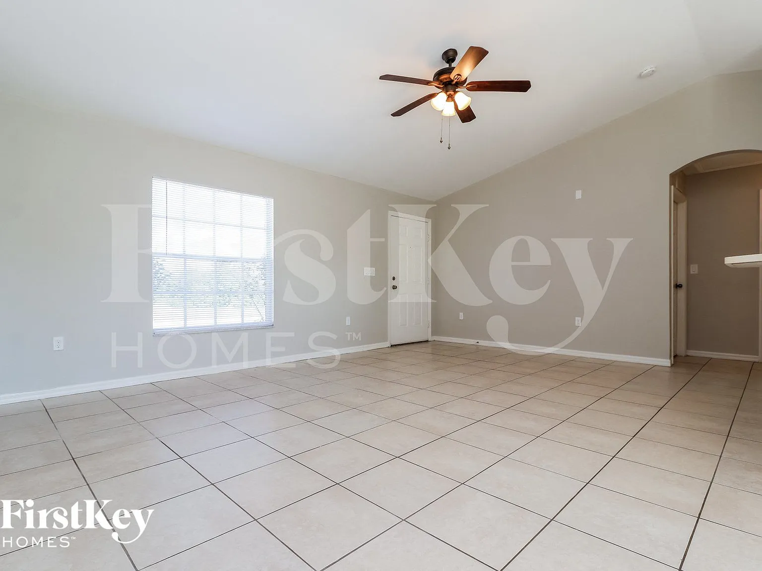 3 bed, 2.0 bath, 1220 sqft, $1,675 — Photo 2