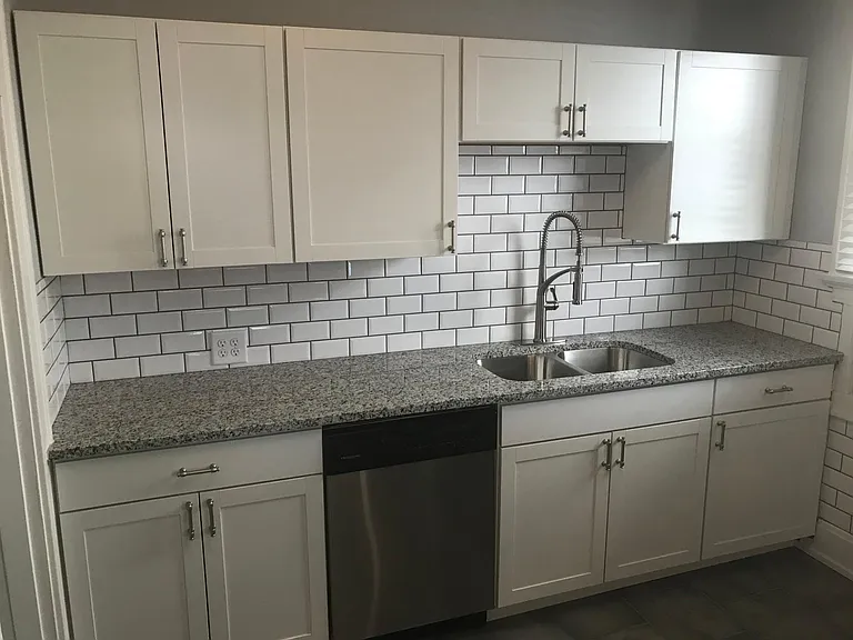 Wonderful countertops with great space!