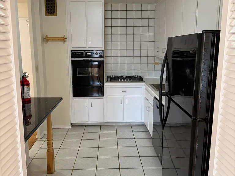 39 E 39th St #2L — Photo 16