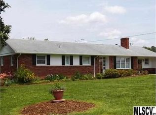 1389 19th Ave NE, Hickory, NC 28601