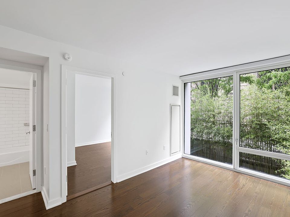 1st image of 400 W 113th St APT 215