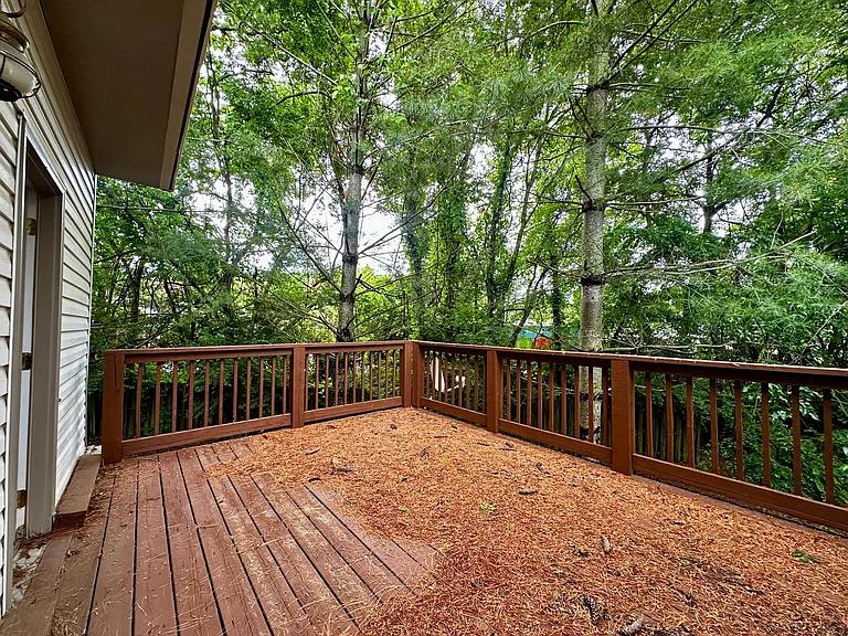 624 Huffine Manor Cir — Photo 14