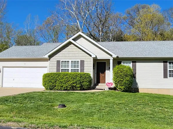 625 Osage Lake Dr, Cedar Hill, MO 63016