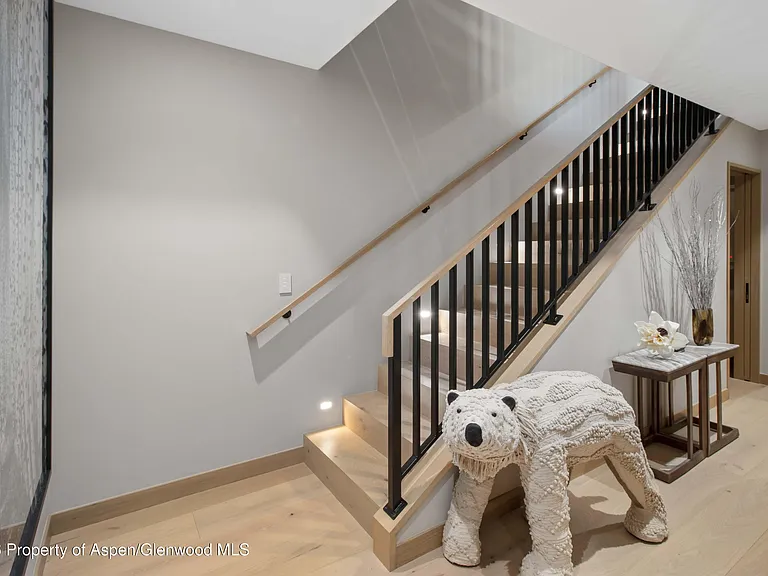 155 Lakeview Dr — Photo 15