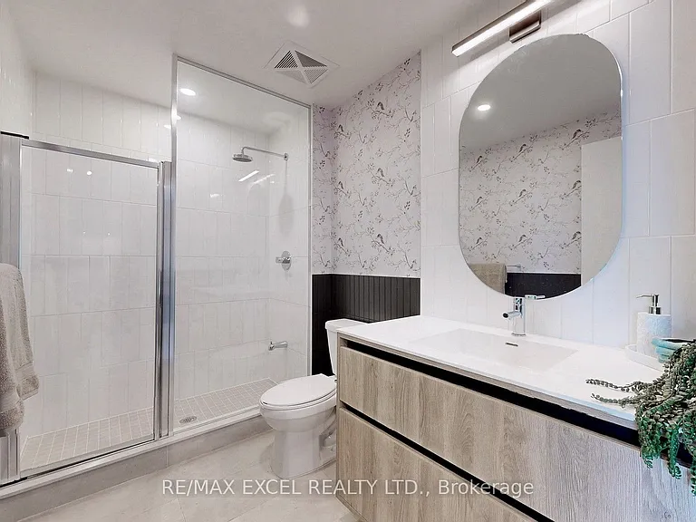 8 Beverley Glen Blvd #802 — Photo 20