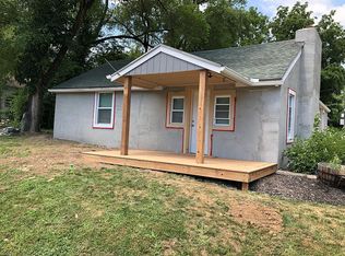 9536 E 23rd St S, Independence, MO 64052