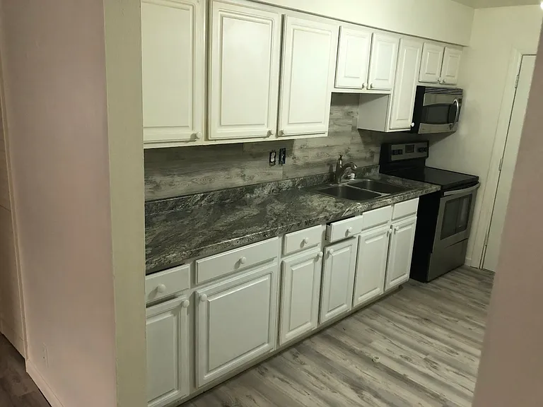 6321 S Roberts Ave #A — Photo 5