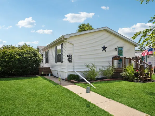 2507 SE Liberty Dr, Grimes, IA 50111