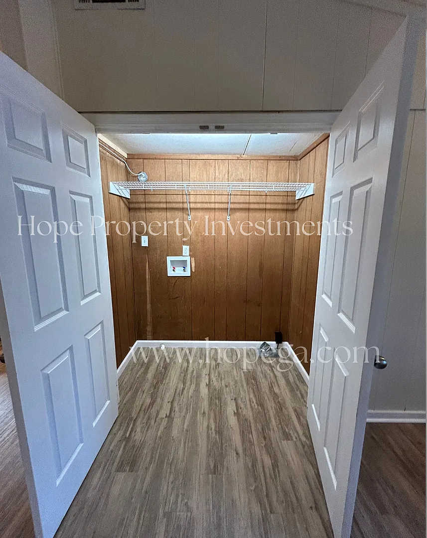 Newnan- 73 Spence Ave 3 Bedroom 1 Bath — Photo 4