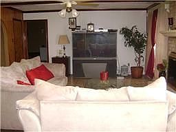 4th image of 5610 Cedar Hill Ln