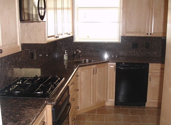 5th image of 5025 Murietta Ave
